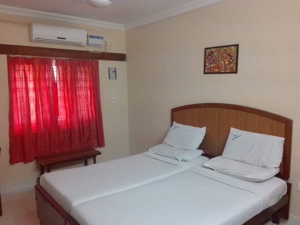 Ktdc Nandanam Guruvayoor Hotel Guruvāyūr Buitenkant foto